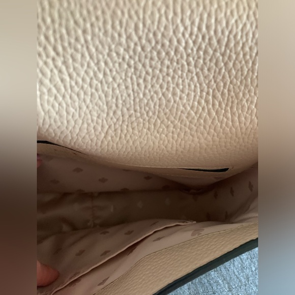 Black Kate Spade purse. Used, in excellent condition. Barely any wear or tear. - Picture 5 of 7